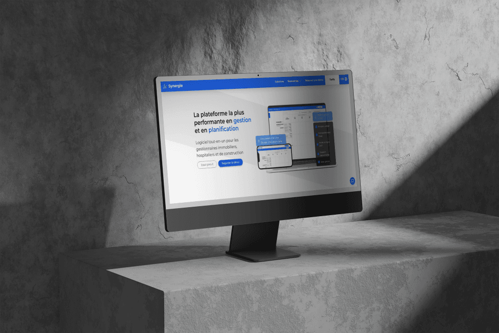 Bureau d'avocat avec ordinateur